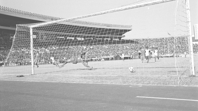 Nunes faz o terceiro do Flamengo