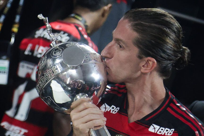 Filipe Luis, carlinhos ou Jorge Jesus?